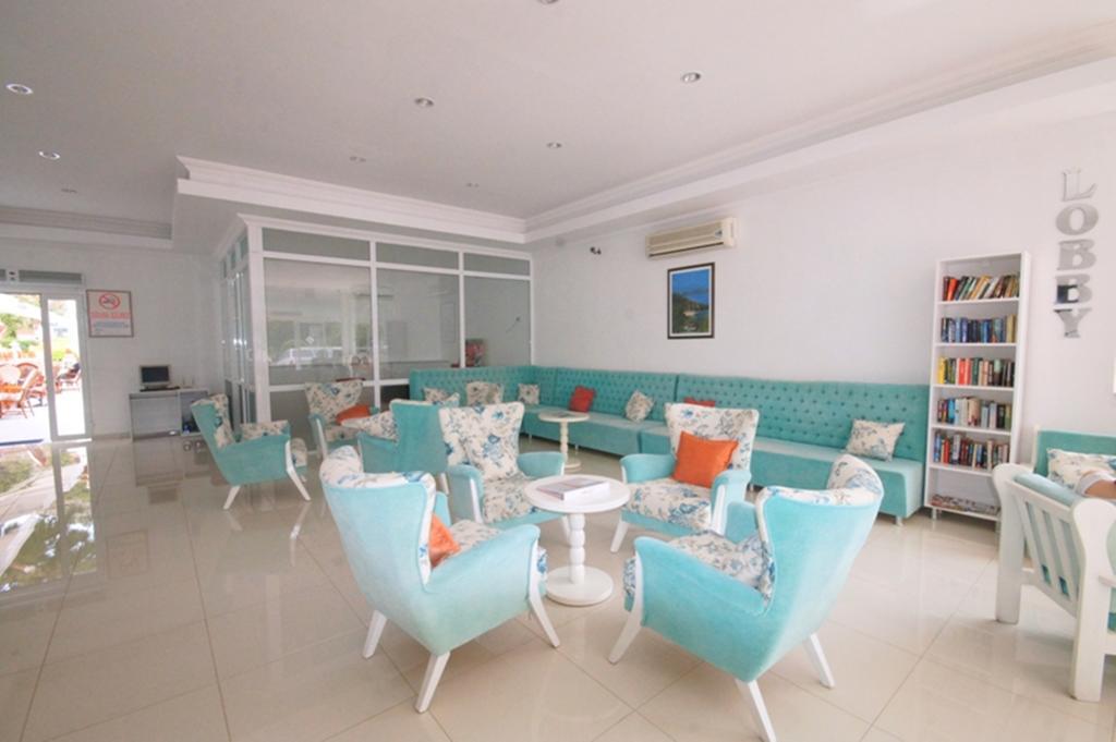 אולודניץ Karbel Beach Hotel מראה חיצוני תמונה